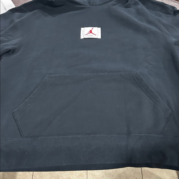 🔥JORDAN FULL OUTFIT.Black Hoodie with Red Emblem, pants with iconic logo 😉☄️☄️ - Picture 9 of 12